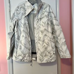 Columbia Women L 3–in-1 Omni tech winter/ski jacket in very good condition